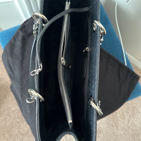 Chanel Shopping Tote - Picture 14 of 17